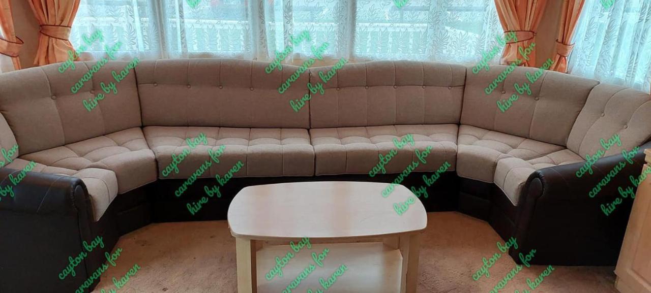 Captivating 3 Bed Caravan In Apartment *